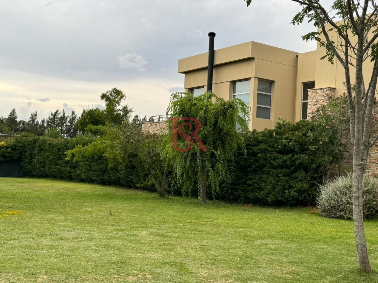 AM. Lote Central en Venta Barrio Cerrado Las Acacias de Hudson