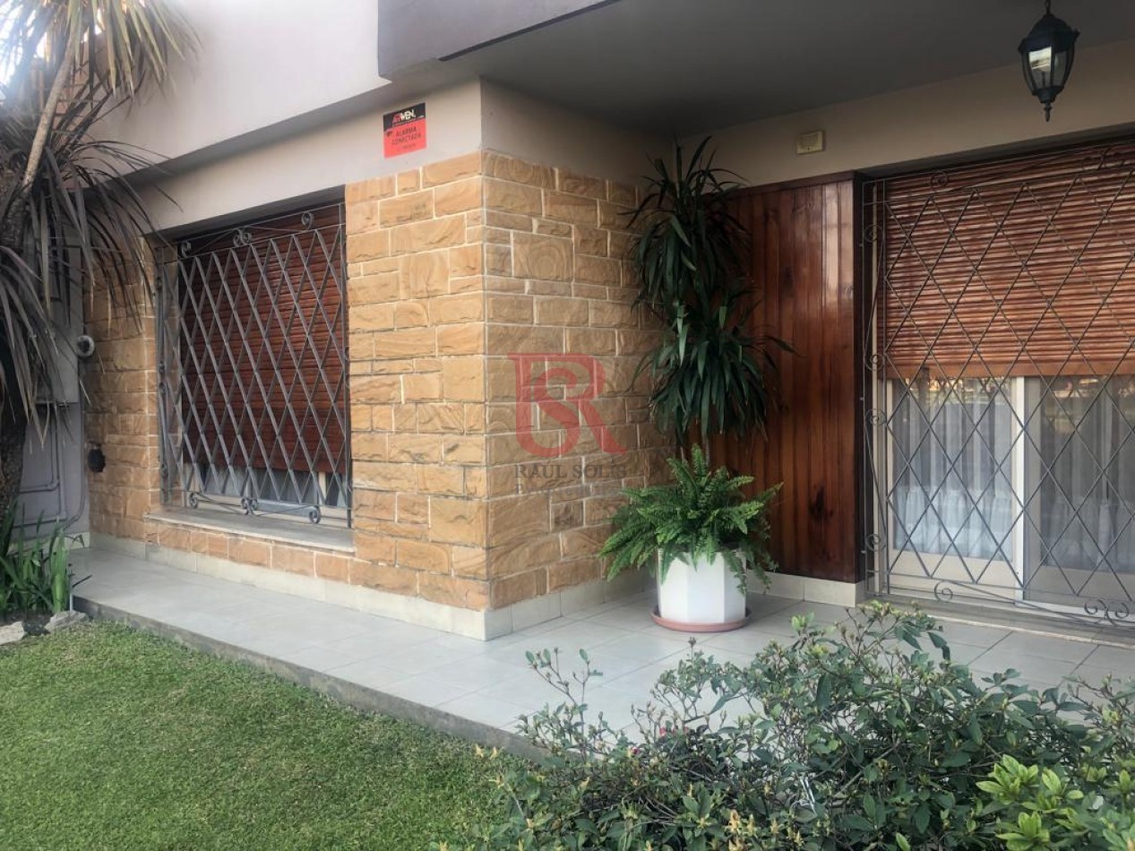 OPORTUNIDAD! Excelente Casa en Alquiler y Venta - Quilmes Oeste - 