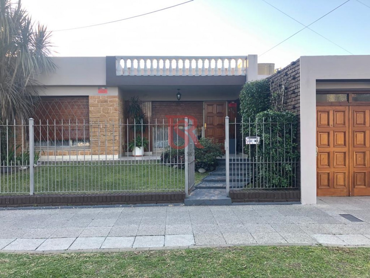 OPORTUNIDAD! Excelente Casa en Alquiler y Venta - Quilmes Oeste - 