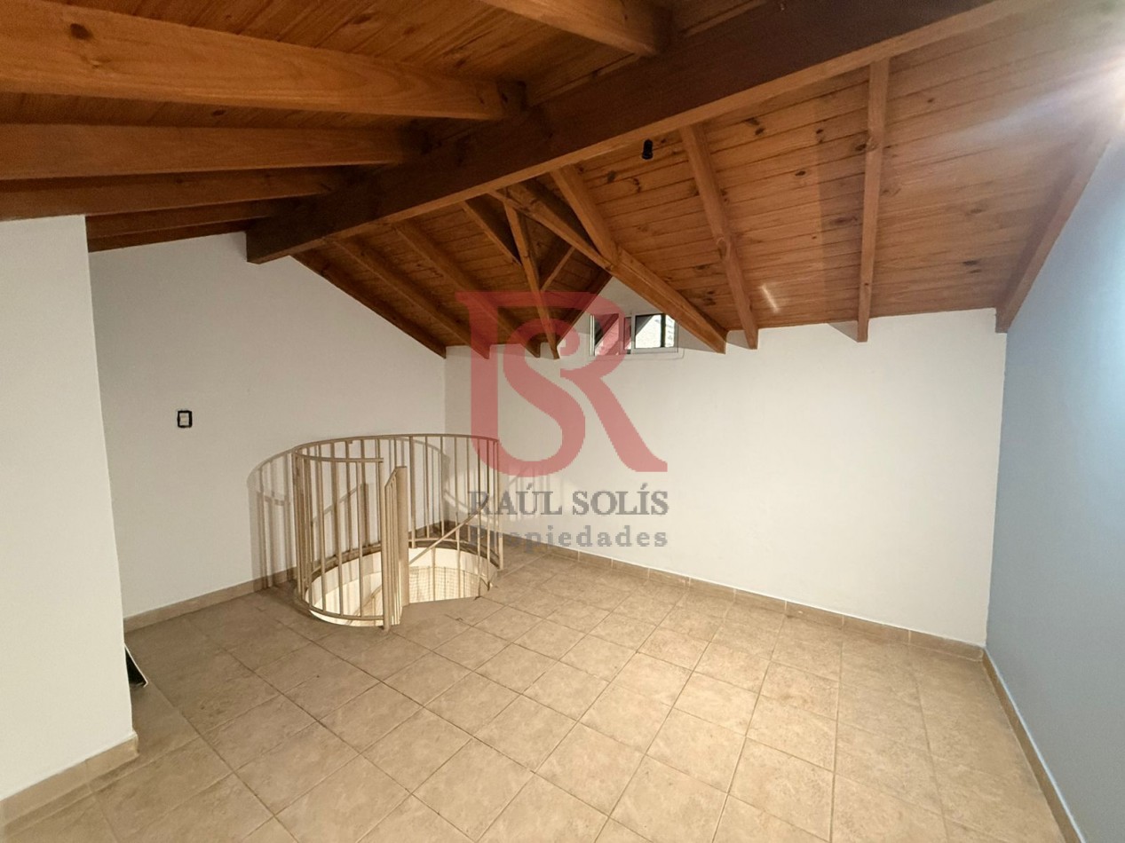 FV Triplex residencial en bernal 