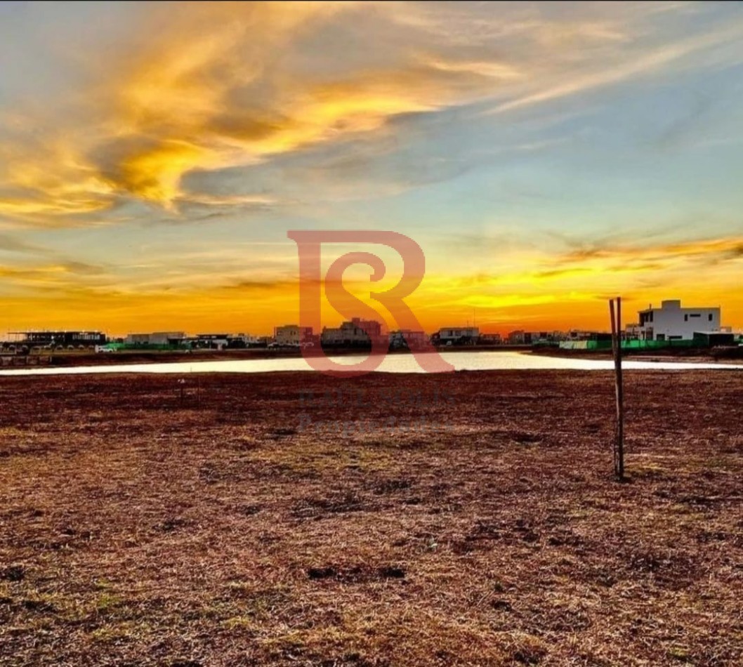 DN. Excelente lote a la laguna en Pueblos del Plata, Barrio Gaboto!!