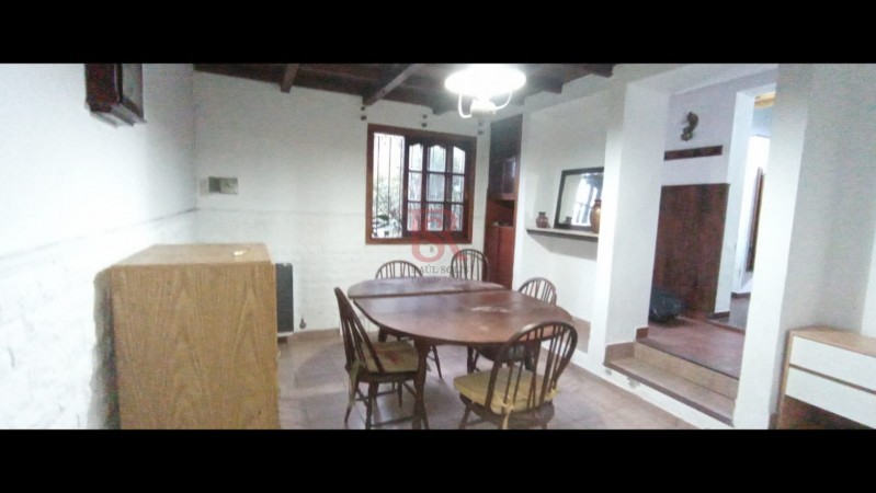 VENTA DE CASA  4 AMBIENTES CON GARAGE EN QUILMES