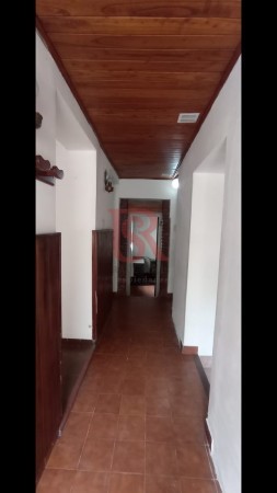 VENTA DE CASA  4 AMBIENTES CON GARAGE EN QUILMES