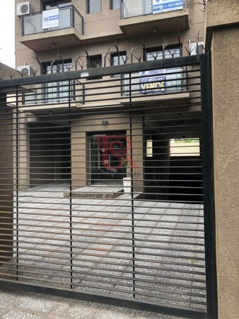 AM Departamento VENTA - Quilmes Centro con Cochera