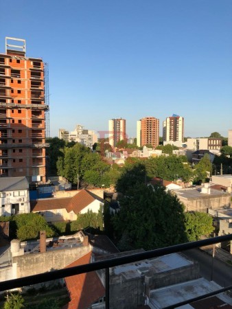 AM Departamento VENTA - Quilmes Centro con Cochera