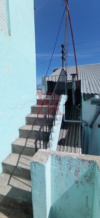 VENTA DE CASA  6 AMB COCHERA Y NEGOCIO