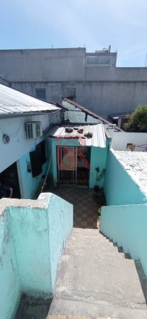 VENTA DE CASA  6 AMB COCHERA Y NEGOCIO