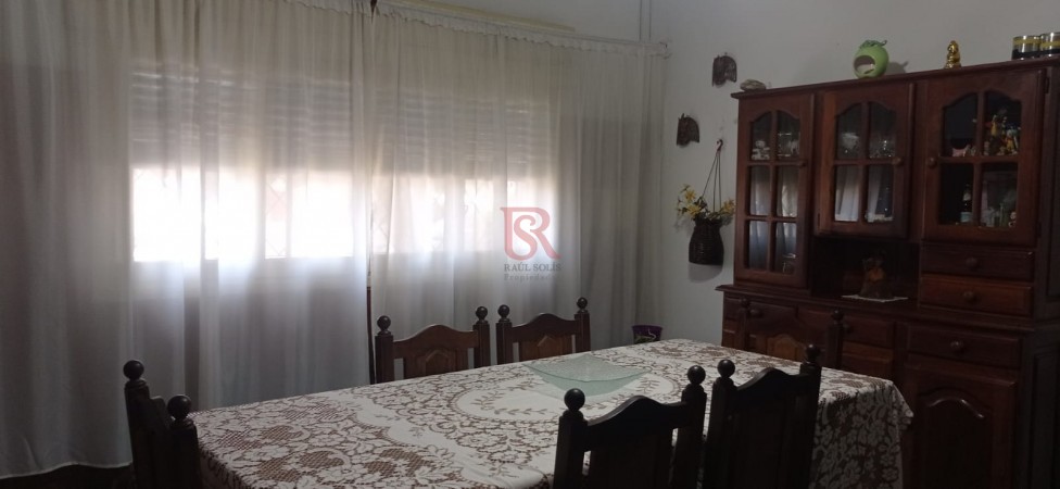 VENTA DE CASA  6 AMB COCHERA Y NEGOCIO