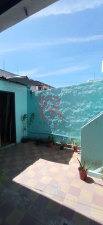 VENTA DE CASA  6 AMB COCHERA Y NEGOCIO