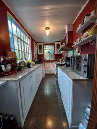 Distinguida casa en venta en Adrogue