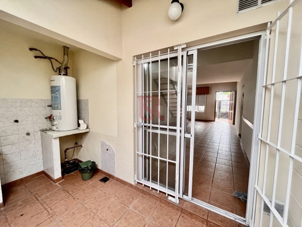 ALQUILER Duplex Berazategui. IMPECABLE