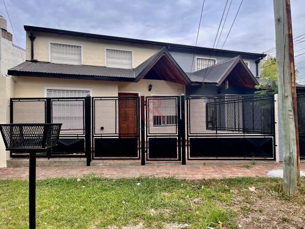 ALQUILER Duplex Berazategui. IMPECABLE