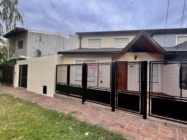 ALQUILER Duplex Berazategui. IMPECABLE
