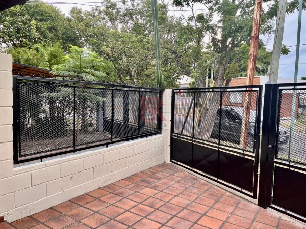 ALQUILER Duplex Berazategui. IMPECABLE