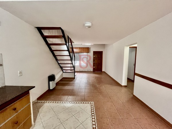 ALQUILER Duplex Berazategui. IMPECABLE