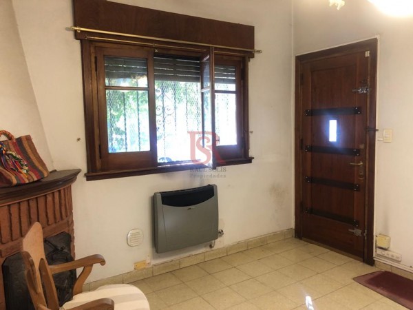 Excelente Casa - VENTA - Bernal