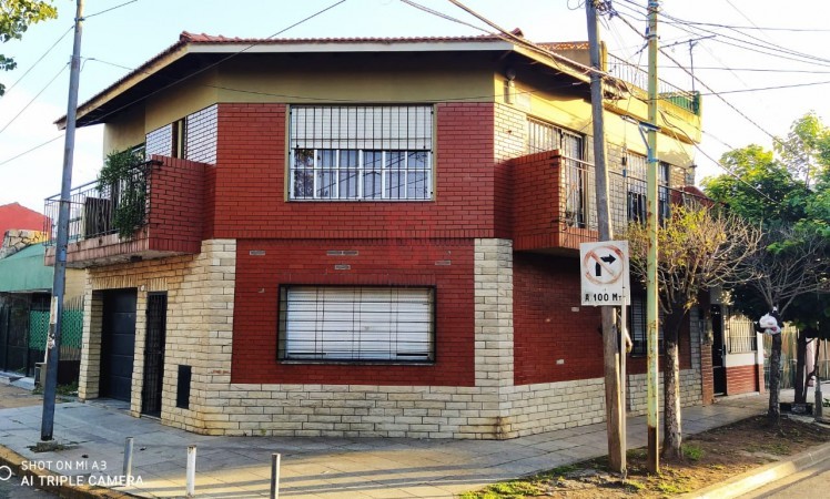 Venta Gran casa desarrollada en esquina 