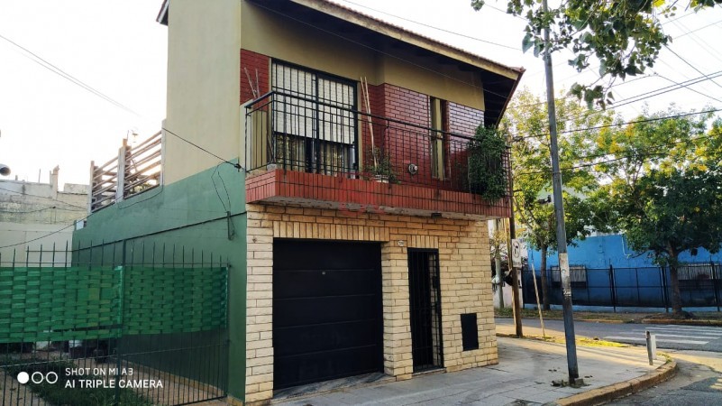 Venta Gran casa desarrollada en esquina 