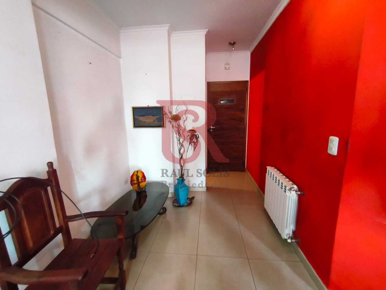 LP - VENTA hermoso departamento 2 ambientes luminoso en Quilmes centro