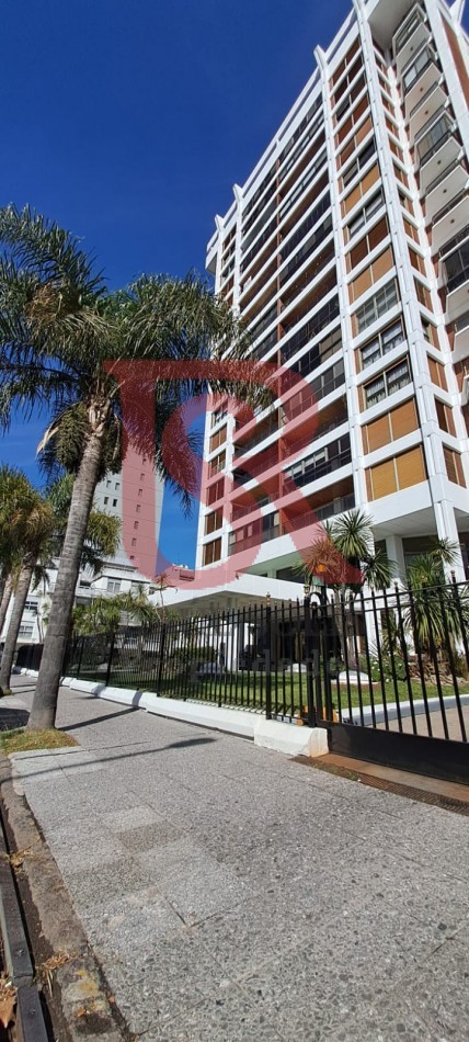 Venta Excelente Piso de Categoria en Edificio Premium 