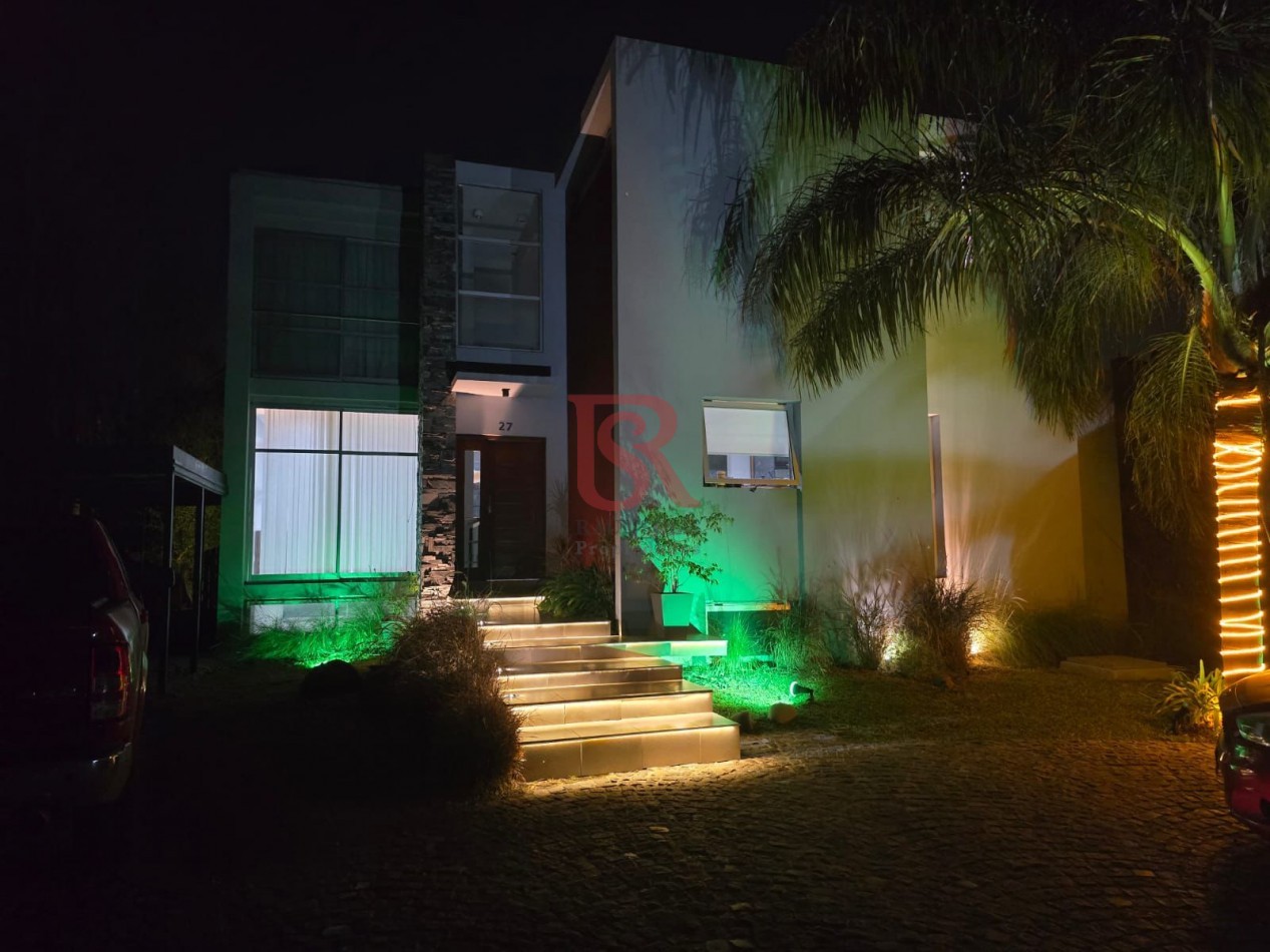 AM. Venta de Casa 5 AMBIENTES en Las Acacias