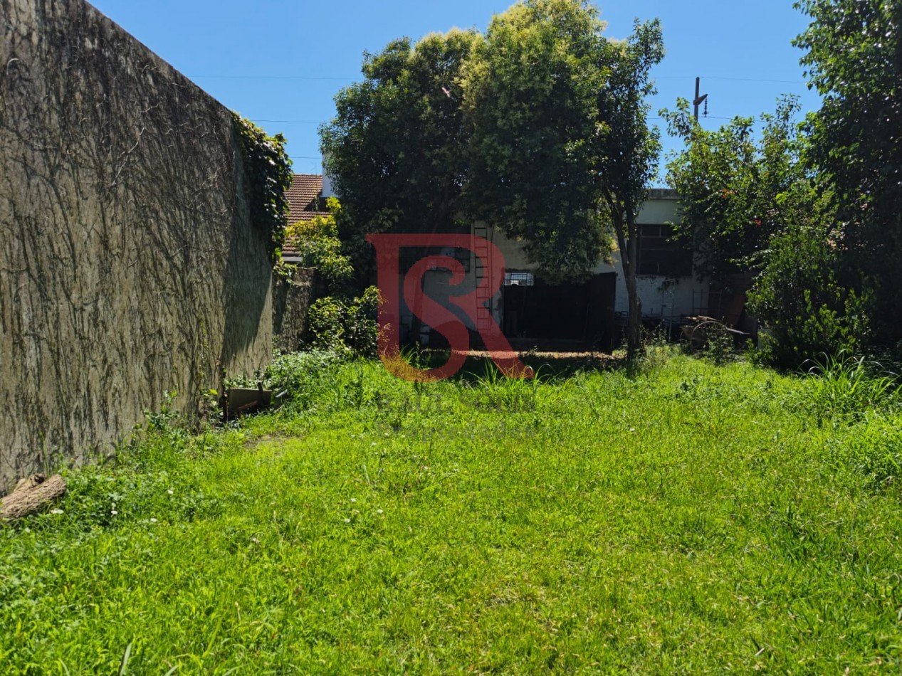 AV - Galpon/Deposito/Taller 250 m² cub con Fosa - Excelente Ubicacion