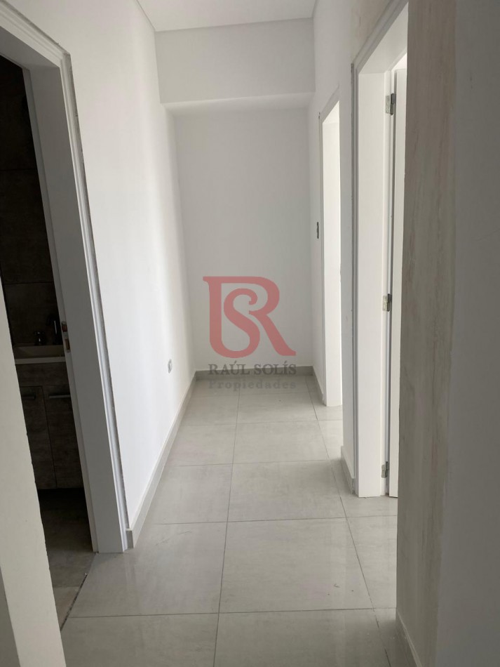 Departamento en Venta de 2 Ambientes en Berazategui