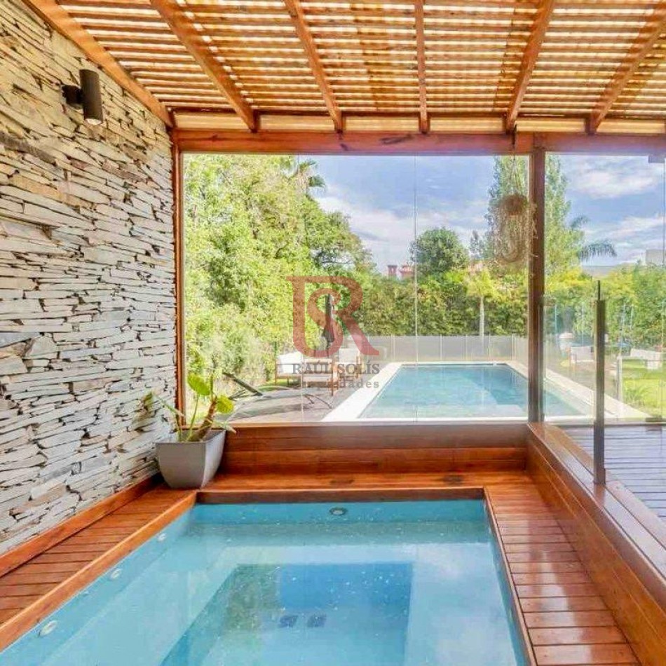 AM. Venta de Casa 5 AMBIENTES en Las Acacias