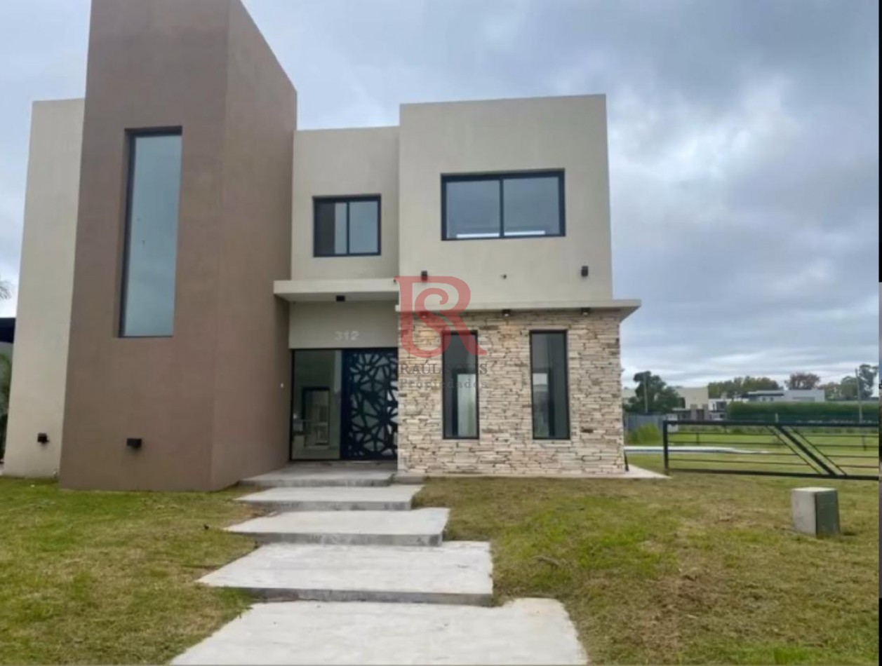 AM. Impecable Casa en Alquiler de 4 ambientes con Piscina