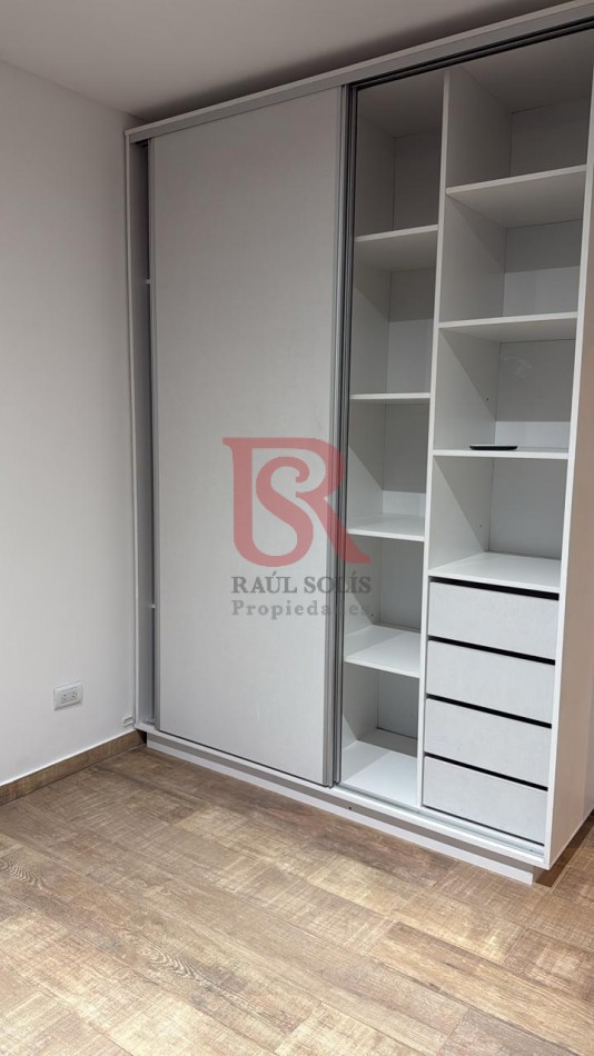 AM. Impecable Casa en Alquiler de 4 ambientes con Piscina