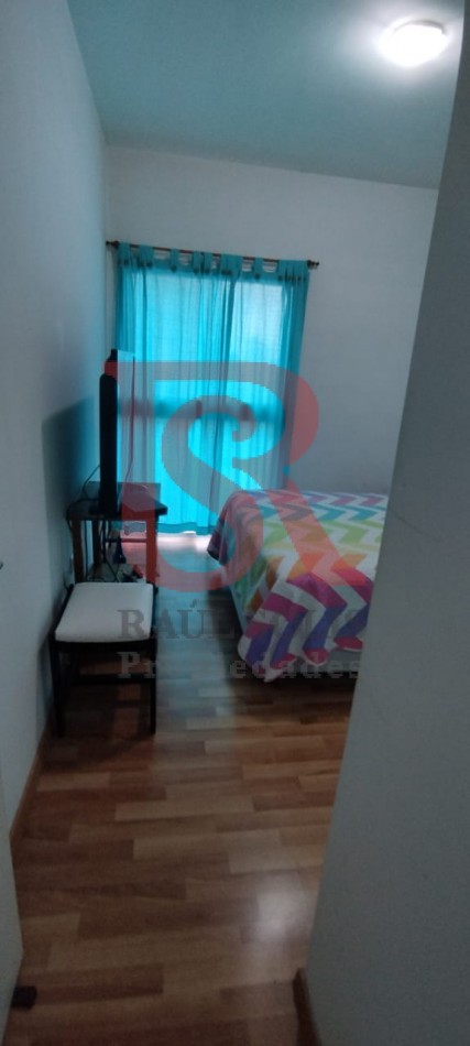 LP - VENTA Hermoso departamento luminoso con cochera en Quimes.