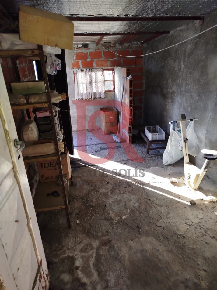 FV Casa en venta 4 ambientes, 220 m² - a metros de Universidad Jauretche y Metrobus