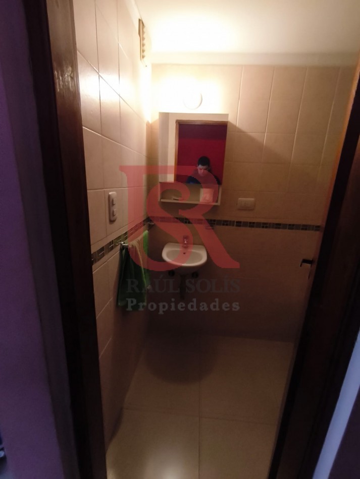 LP - VENTA hermoso departamento 2 ambientes luminoso en Quilmes centro