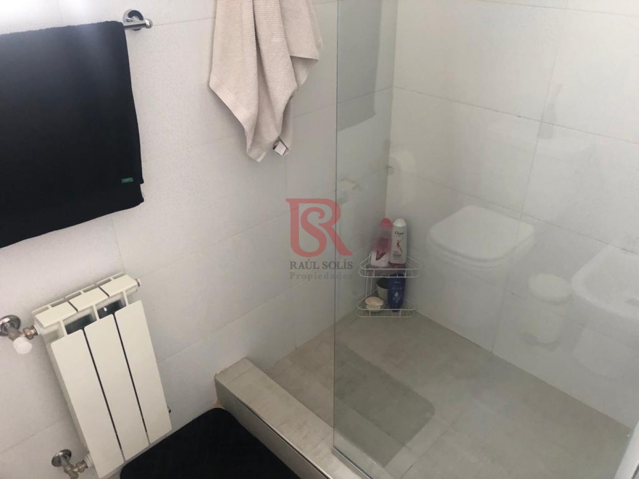 Impecable Casa En Venta De Dos Dormitorios Con Piscina En Pueblos Del Plata - Barrio Magallanes