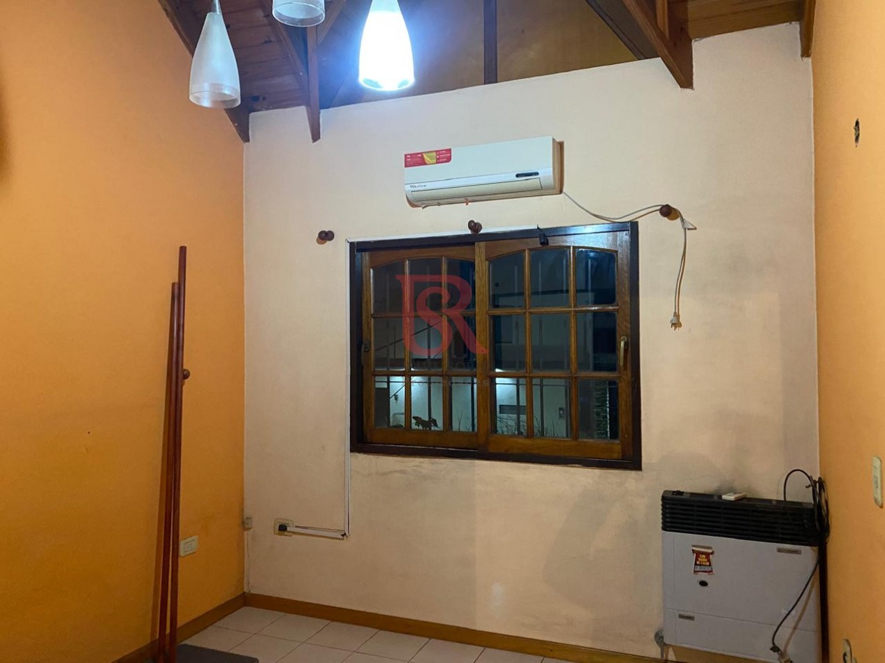 AM. Triple con patio en Alquiler