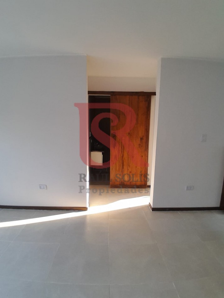 LP - Luminoso departamento a estrenar de 3 ambientes con patio interno en Berazategui