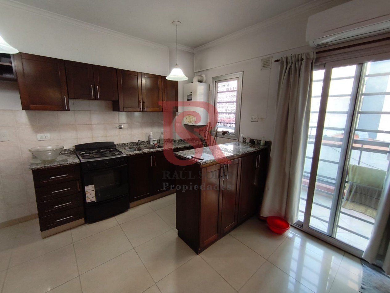 LP - VENTA hermoso departamento 2 ambientes luminoso en Quilmes centro
