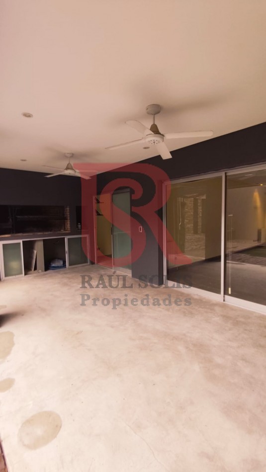 DN - Excelente casa en alquiler en Quilmes residencial!!