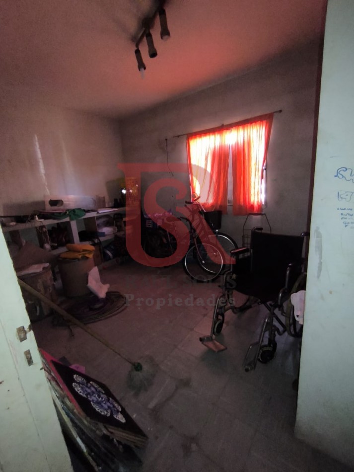LP - Venta departamento a refaccionar 5 ambientes en Berazategui