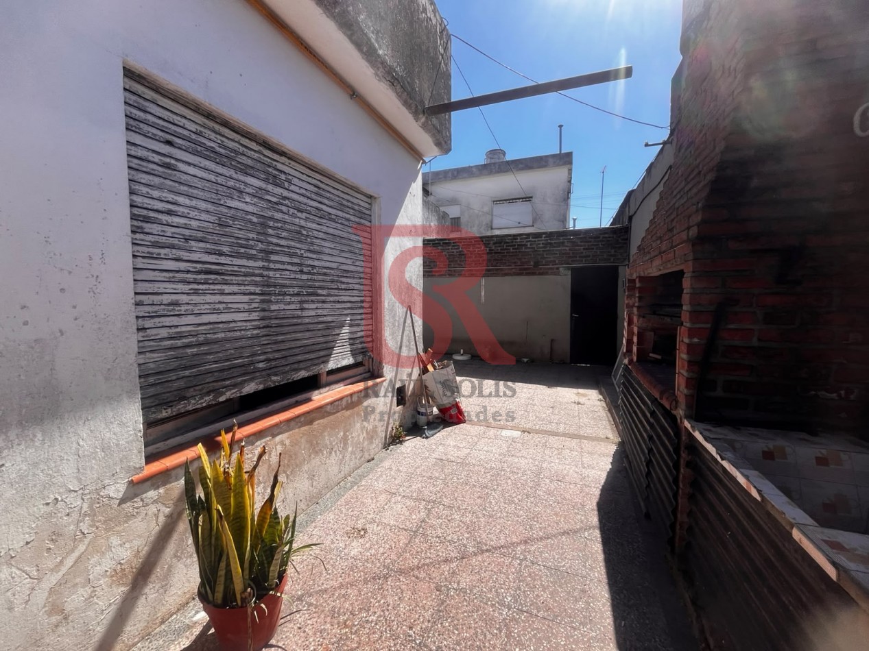 GZ- Casa tipo PH tres ambienes super amplia con patio privado