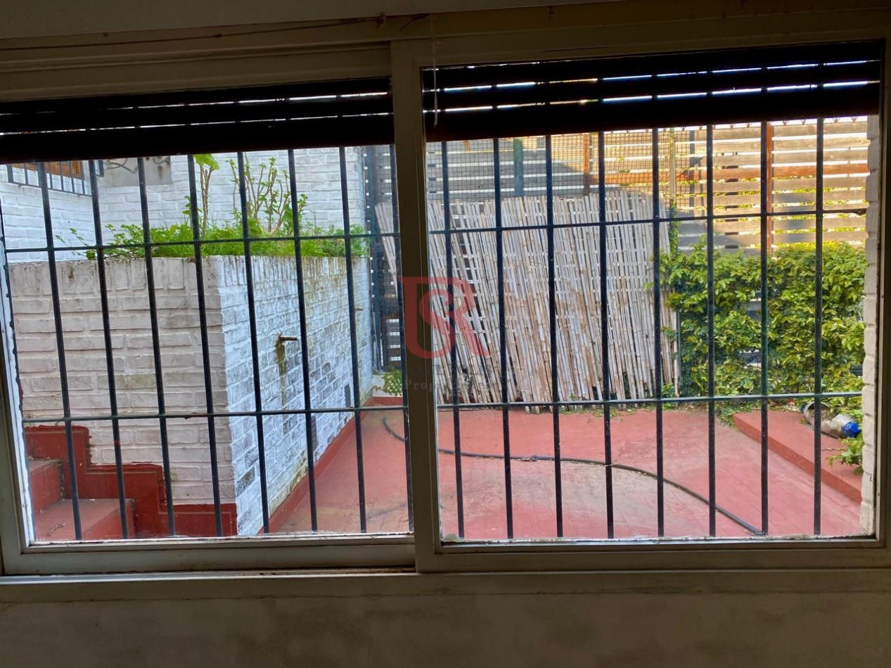 AM. Casa en Venta en Dos Plantas con Jardin - Bernal - Apta Credito