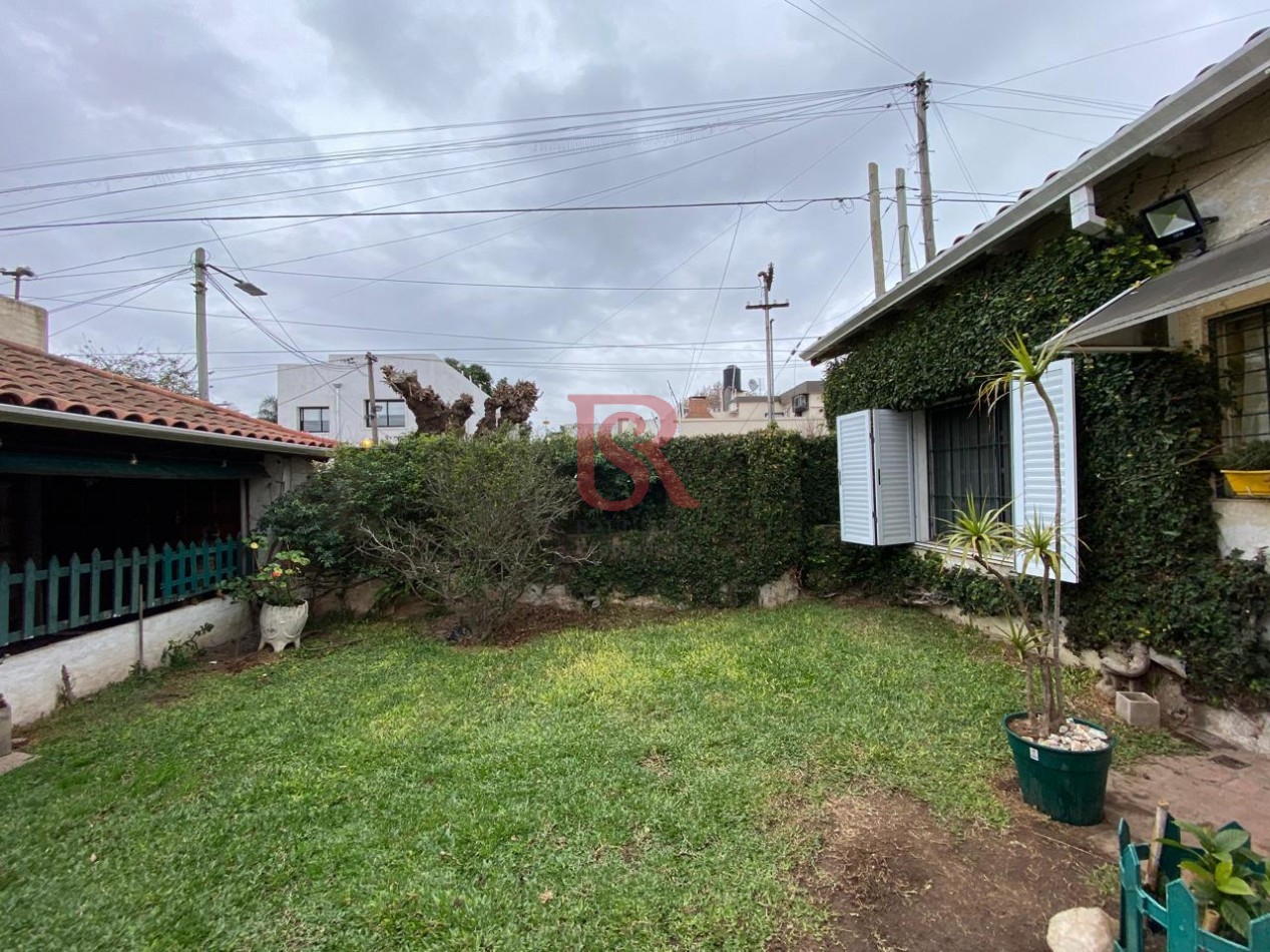 AM- CASA EN VENTA EN UNA SOLA PLANTA - QUILMES