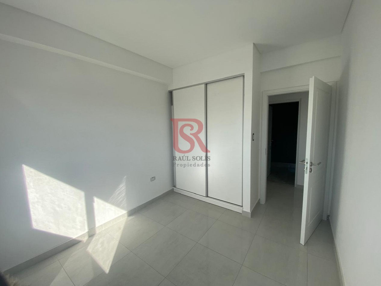 Departamento en Venta de 2 Ambientes en Berazategui