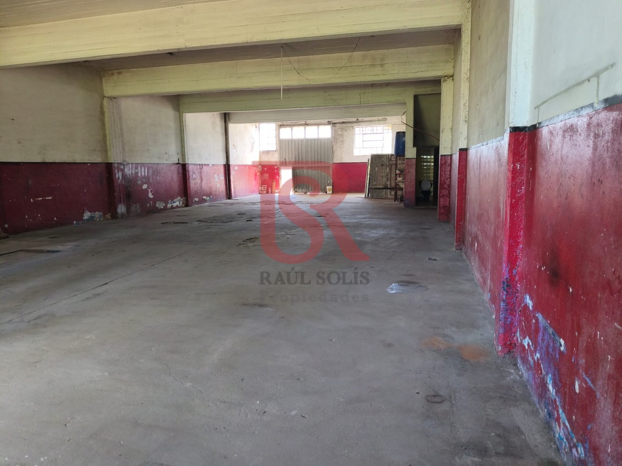 AV - Galpon/Deposito/Taller 250 m² cub con Fosa - Excelente Ubicacion