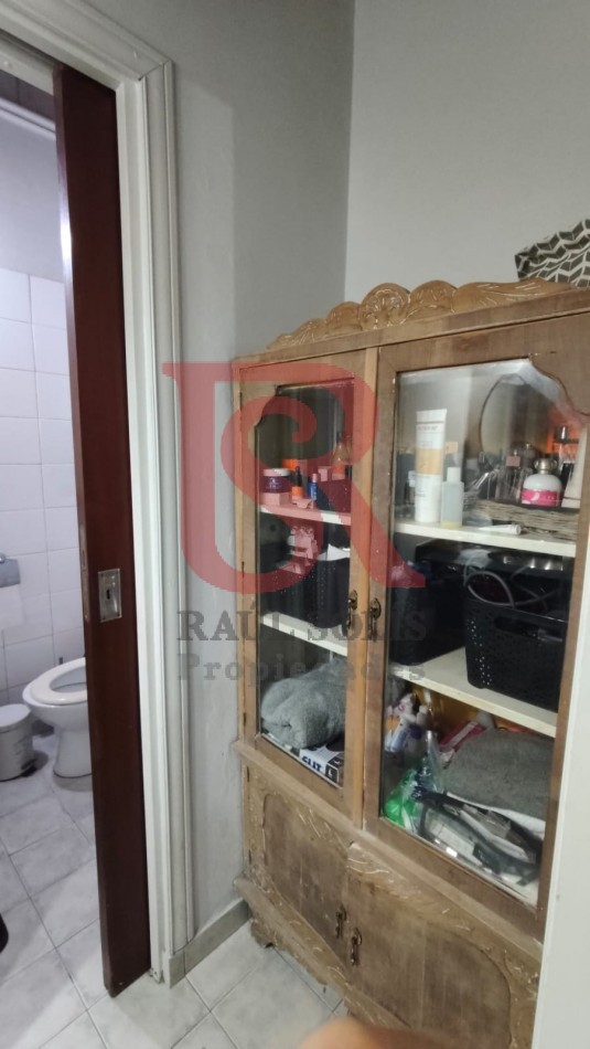 DN - Excelente ubicacion, Casa 4 ambientes en venta, Quilmes!! Apta Credito