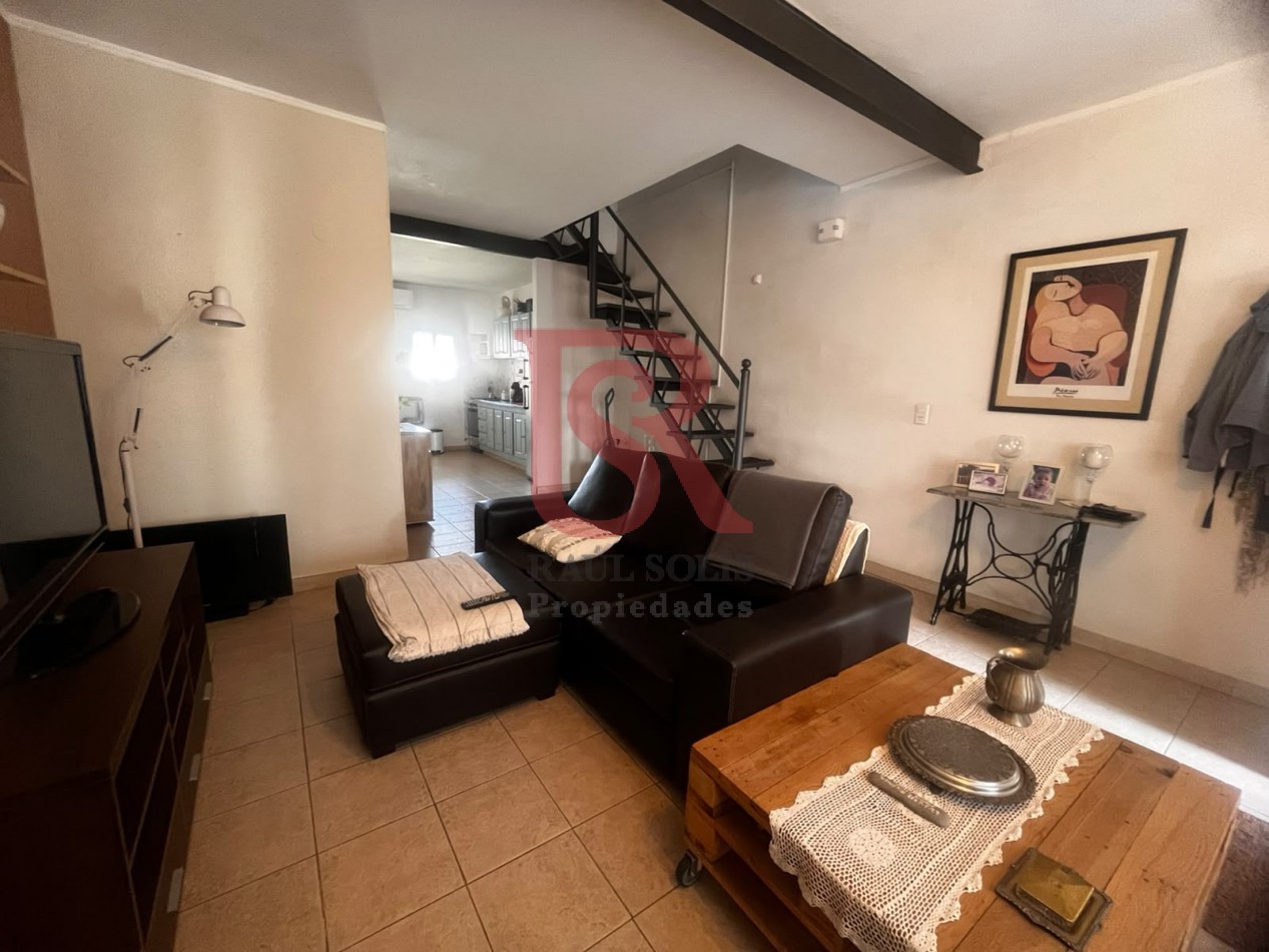 GZ- Duplex tipo casa cuatro ambientes con cochera