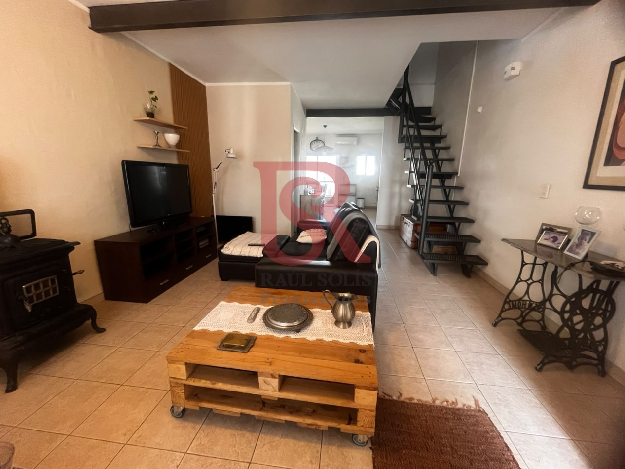 GZ- Duplex tipo casa cuatro ambientes con cochera