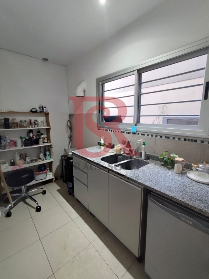 DN - Departamento 3 ambientes con patio en alquiler, Quilmes