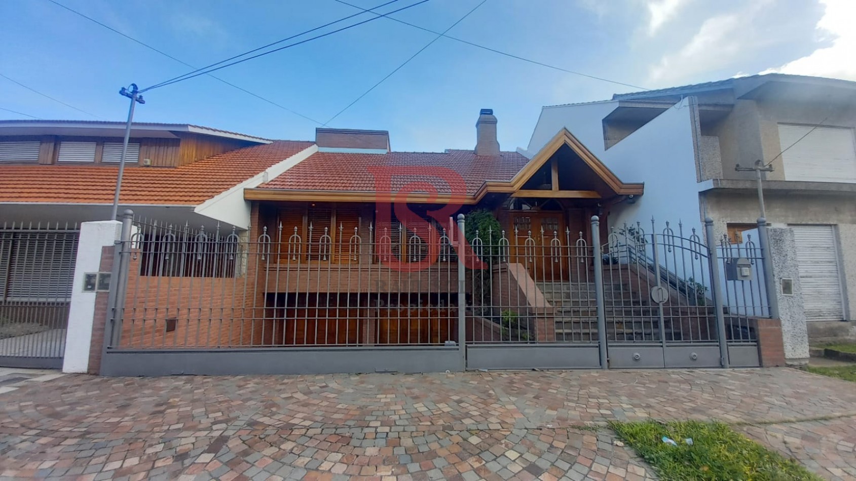 DN - Impecable Chalet de 4 ambientes, en venta, en Quilmes Oeste.!!