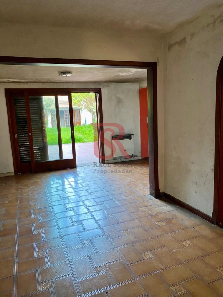 AM. Casa en Venta en Dos Plantas con Jardin - Bernal - Apta Credito